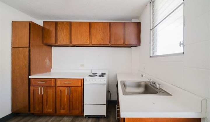 715 Umi Street,Honolulu,Hawaii,96819,1 Bedroom Bedrooms,1 BathroomBathrooms,Condo/Townhouse,Umi,3,18388868