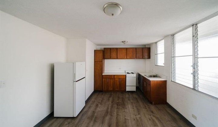 715 Umi Street,Honolulu,Hawaii,96819,1 Bedroom Bedrooms,1 BathroomBathrooms,Condo/Townhouse,Umi,3,18388868