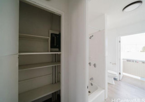 715 Umi Street,Honolulu,Hawaii,96819,1 Bedroom Bedrooms,1 BathroomBathrooms,Condo/Townhouse,Umi,3,18388868