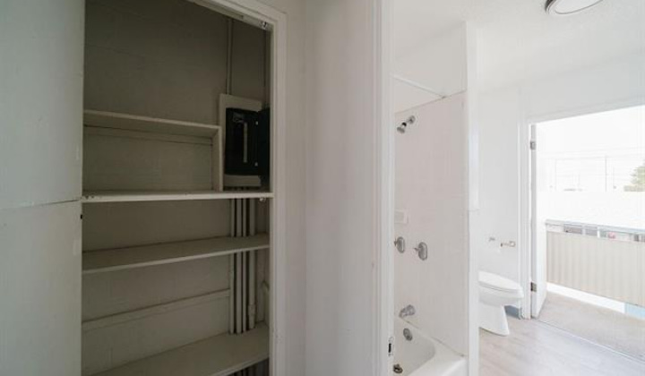 715 Umi Street,Honolulu,Hawaii,96819,1 Bedroom Bedrooms,1 BathroomBathrooms,Condo/Townhouse,Umi,3,18388868