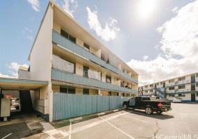 715 Umi Street,Honolulu,Hawaii,96819,1 Bedroom Bedrooms,1 BathroomBathrooms,Condo/Townhouse,Umi,3,18388868