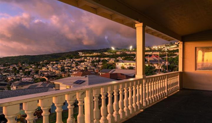 1747 Skyline Drive,Honolulu,Hawaii,96817,6 Bedrooms Bedrooms,3 BathroomsBathrooms,Single family,Skyline,18388933