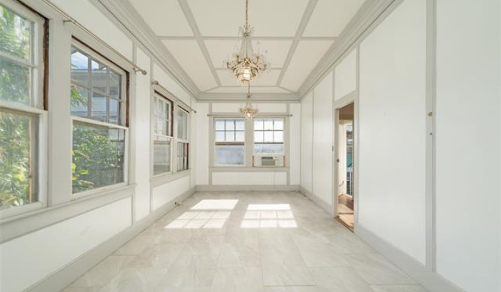 1747 Skyline Drive,Honolulu,Hawaii,96817,6 Bedrooms Bedrooms,3 BathroomsBathrooms,Single family,Skyline,18388933