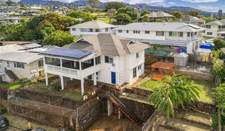 1747 Skyline Drive,Honolulu,Hawaii,96817,6 Bedrooms Bedrooms,3 BathroomsBathrooms,Single family,Skyline,18388933