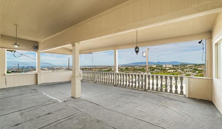 1747 Skyline Drive,Honolulu,Hawaii,96817,6 Bedrooms Bedrooms,3 BathroomsBathrooms,Single family,Skyline,18388933