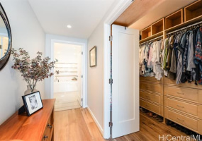 1177 Queen Street,Honolulu,Hawaii,96814,2 Bedrooms Bedrooms,2 BathroomsBathrooms,Condo/Townhouse,Queen,45,18389161