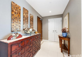 1177 Queen Street,Honolulu,Hawaii,96814,2 Bedrooms Bedrooms,2 BathroomsBathrooms,Condo/Townhouse,Queen,45,18389161