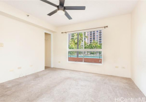 1090 Ala Napunani Street,Honolulu,Hawaii,96818,2 Bedrooms Bedrooms,2 BathroomsBathrooms,Condo/Townhouse,Ala Napunani,1,18389194