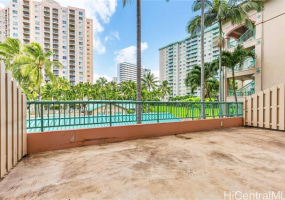 1090 Ala Napunani Street,Honolulu,Hawaii,96818,2 Bedrooms Bedrooms,2 BathroomsBathrooms,Condo/Townhouse,Ala Napunani,1,18389194
