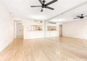 1090 Ala Napunani Street,Honolulu,Hawaii,96818,2 Bedrooms Bedrooms,2 BathroomsBathrooms,Condo/Townhouse,Ala Napunani,1,18389194