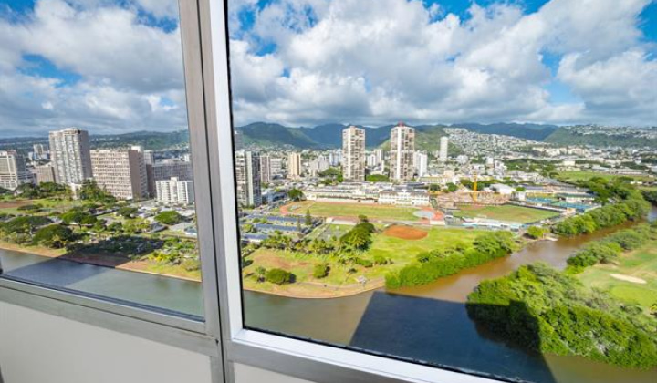 2211 Ala Wai Boulevard,Honolulu,Hawaii,96815,1 ベッドルーム ベッドルーム,1 バスルームバスルーム,コンド / タウンハウス,Ala Wai,8,18389510