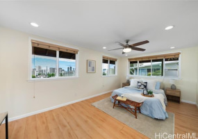 1930 Nehoa Place,Honolulu,Hawaii,96822,5 Bedrooms Bedrooms,4 BathroomsBathrooms,Single family,Nehoa,18389788