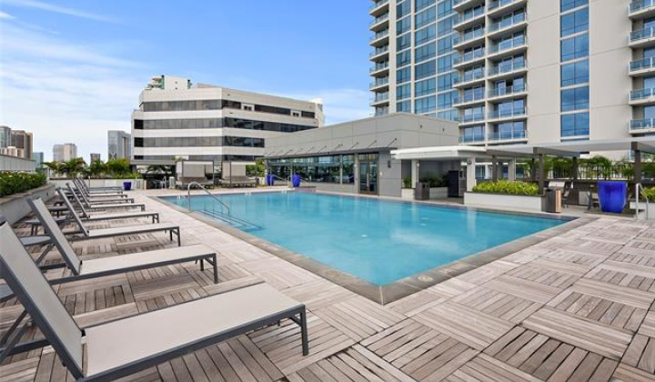 1391 Kapiolani Boulevard,Honolulu,Hawaii,96814,2 Bedrooms Bedrooms,2 BathroomsBathrooms,Condo/Townhouse,Kapiolani,25,18389938