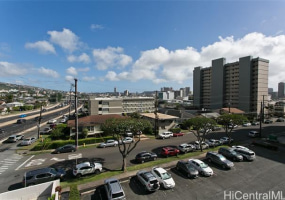 1320 Alexander Street,Honolulu,Hawaii,96826,2 ベッドルーム ベッドルーム,2 バスルームバスルーム,コンド / タウンハウス,Alexander,5,18389942