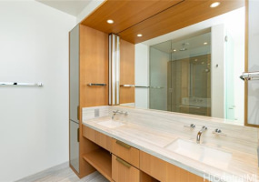 1100 Ala Moana Boulevard,Honolulu,Hawaii,96814,2 ベッドルーム ベッドルーム,2 バスルームバスルーム,コンド / タウンハウス,Ala Moana,40,18389972