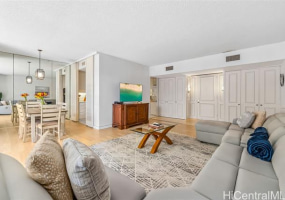 4999 Kahala Avenue,Honolulu,Hawaii,96816,2 Bedrooms Bedrooms,2 BathroomsBathrooms,Condo/Townhouse,Kahala,2,18390208