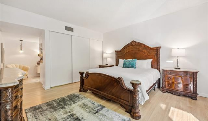 4999 Kahala Avenue,Honolulu,Hawaii,96816,2 Bedrooms Bedrooms,2 BathroomsBathrooms,Condo/Townhouse,Kahala,2,18390208