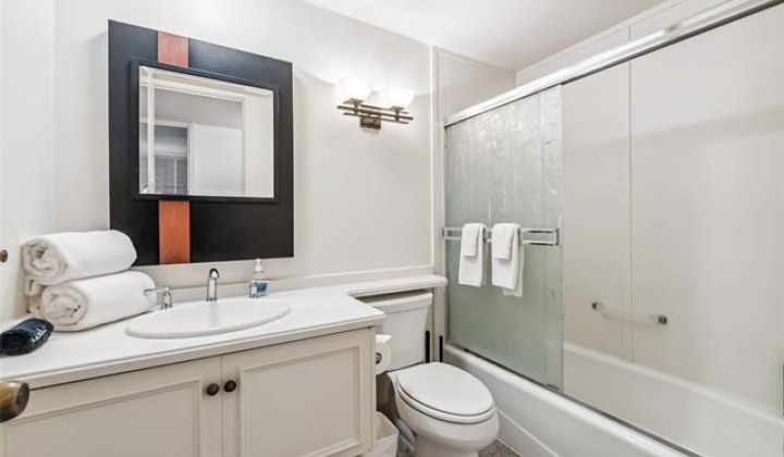4999 Kahala Avenue,Honolulu,Hawaii,96816,2 Bedrooms Bedrooms,2 BathroomsBathrooms,Condo/Townhouse,Kahala,2,18390208
