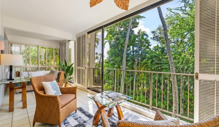 4999 Kahala Avenue,Honolulu,Hawaii,96816,2 Bedrooms Bedrooms,2 BathroomsBathrooms,Condo/Townhouse,Kahala,2,18390208
