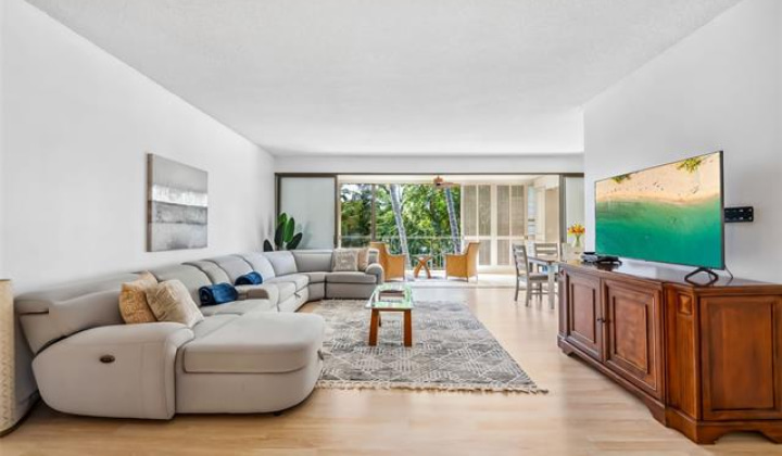 4999 Kahala Avenue,Honolulu,Hawaii,96816,2 Bedrooms Bedrooms,2 BathroomsBathrooms,Condo/Townhouse,Kahala,2,18390208