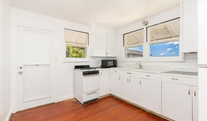1571 Alencastre Street,Honolulu,Hawaii,96816,3 Bedrooms Bedrooms,1 BathroomBathrooms,Single family,Alencastre,18390210