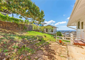 1571 Alencastre Street,Honolulu,Hawaii,96816,3 Bedrooms Bedrooms,1 BathroomBathrooms,Single family,Alencastre,18390210