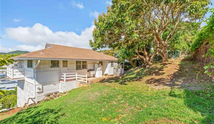 1571 Alencastre Street,Honolulu,Hawaii,96816,3 Bedrooms Bedrooms,1 BathroomBathrooms,Single family,Alencastre,18390210