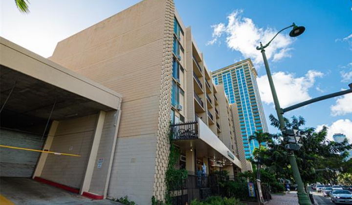 1911 Kalakaua Avenue,Honolulu,Hawaii,96815,1 ベッドルーム ベッドルーム,1 バスルームバスルーム,コンド / タウンハウス,Kalakaua,4,18840141
