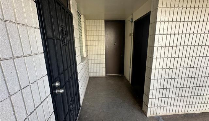 750 Kanoa Street,Honolulu,Hawaii,96817,2 Bedrooms Bedrooms,1 BathroomBathrooms,Condo/Townhouse,Kanoa,2,18390214