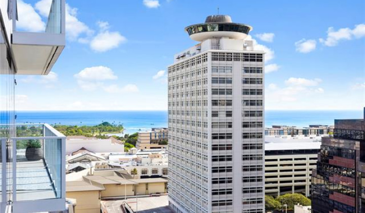 629 Keeaumoku Street,Honolulu,Hawaii,96814,2 ベッドルーム ベッドルーム,2 バスルームバスルーム,コンド / タウンハウス,Keeaumoku,1902,18390952