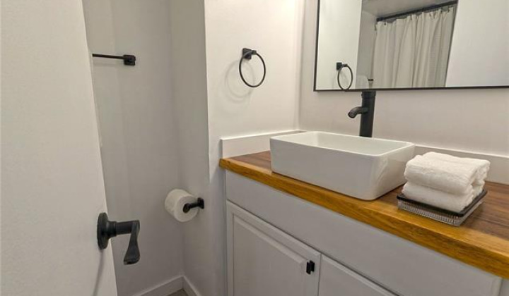 445 Seaside Avenue,Honolulu,Hawaii,96815,1 BathroomBathrooms,Condo/Townhouse,Seaside,25,18391451