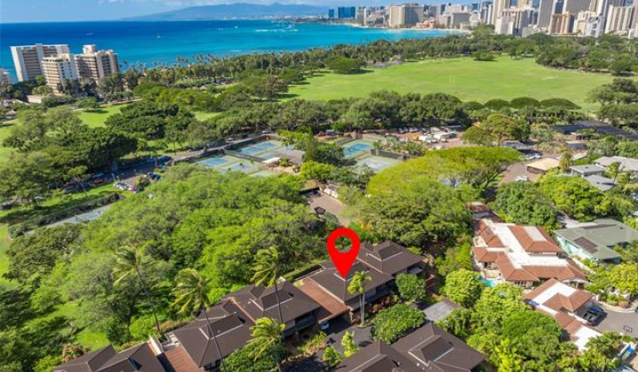 3071 La Pietra Circle,Honolulu,Hawaii,96815,3 ベッドルーム ベッドルーム,3 バスルームバスルーム,コンド / タウンハウス,La Pietra,1,18391764