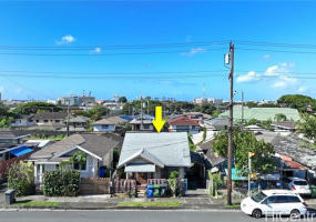 737 School Street,Honolulu,Hawaii,96817,3 Bedrooms Bedrooms,1 BathroomBathrooms,Single family,School,18391771