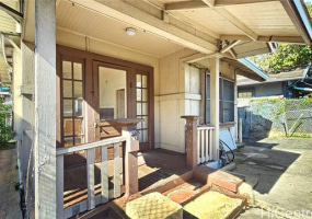 737 School Street,Honolulu,Hawaii,96817,3 Bedrooms Bedrooms,1 BathroomBathrooms,Single family,School,18391771