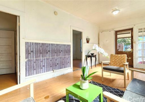 737 School Street,Honolulu,Hawaii,96817,3 Bedrooms Bedrooms,1 BathroomBathrooms,Single family,School,18391771