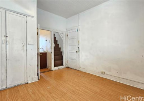 737 School Street,Honolulu,Hawaii,96817,3 Bedrooms Bedrooms,1 BathroomBathrooms,Single family,School,18391771