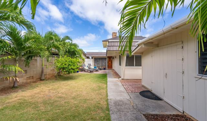 45-107 Mahalani Circle,Kaneohe,Hawaii,96744,3 Bedrooms Bedrooms,3 BathroomsBathrooms,Single family,Mahalani,18392404