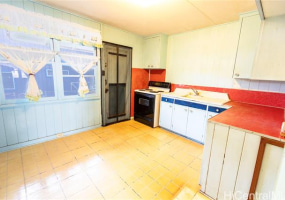 1320-A Kamehameha IV Road,Honolulu,Hawaii,96819,4 Bedrooms Bedrooms,2 BathroomsBathrooms,Single family,Kamehameha IV,18392446