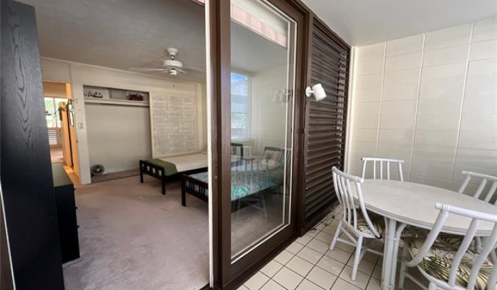 425 Ena Road,Honolulu,Hawaii,96815,2 ベッドルーム ベッドルーム,1 バスルームバスルーム,コンド / タウンハウス,Ena,2,18392584