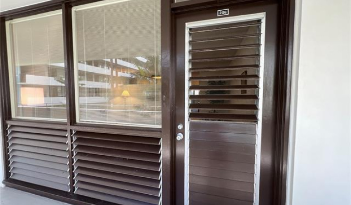 425 Ena Road,Honolulu,Hawaii,96815,2 ベッドルーム ベッドルーム,1 バスルームバスルーム,コンド / タウンハウス,Ena,2,18392584
