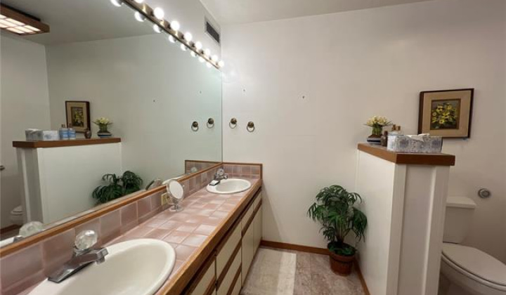 425 Ena Road,Honolulu,Hawaii,96815,2 ベッドルーム ベッドルーム,1 バスルームバスルーム,コンド / タウンハウス,Ena,2,18392584