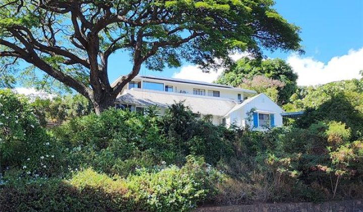 2056 Manoa Road,Honolulu,Hawaii,96822,6 ベッドルーム ベッドルーム,4 バスルームバスルーム,一戸建て,Manoa,18844356