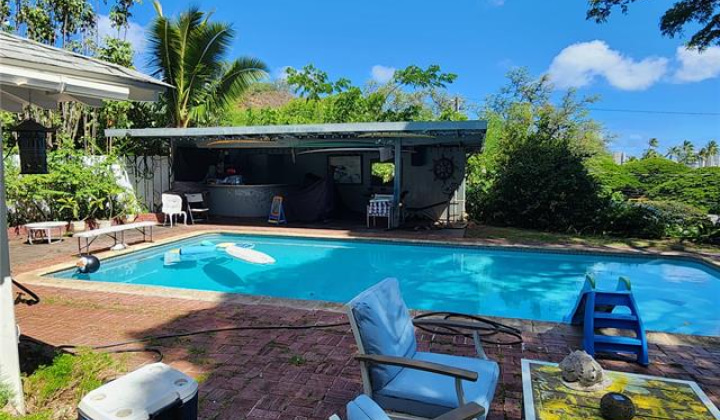 2056 Manoa Road,Honolulu,Hawaii,96822,6 ベッドルーム ベッドルーム,4 バスルームバスルーム,一戸建て,Manoa,18844356