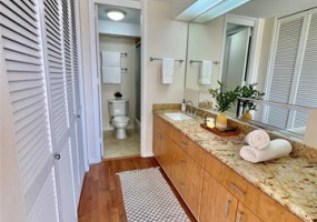 1212 Punahou Street,Honolulu,Hawaii,96826,4 ベッドルーム ベッドルーム,2 バスルームバスルーム,コンド / タウンハウス,Punahou,10,18393305