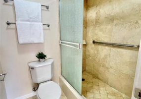 1212 Punahou Street,Honolulu,Hawaii,96826,4 ベッドルーム ベッドルーム,2 バスルームバスルーム,コンド / タウンハウス,Punahou,10,18393305
