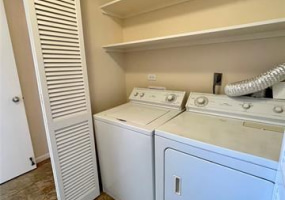 1212 Punahou Street,Honolulu,Hawaii,96826,4 ベッドルーム ベッドルーム,2 バスルームバスルーム,コンド / タウンハウス,Punahou,10,18393305