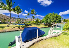 211 Kawaihae Street,Honolulu,Hawaii,96825,3 Bedrooms Bedrooms,2 BathroomsBathrooms,Condo/Townhouse,Kawaihae,2,18902213