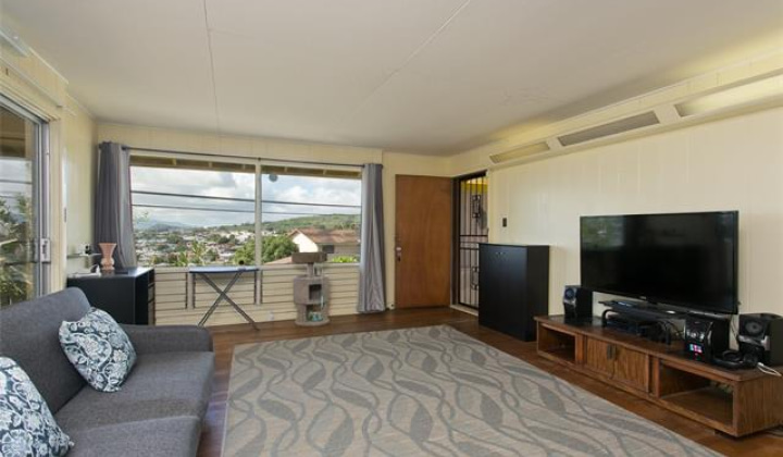 1817 Naio Street,Honolulu,Hawaii,96817,3 ベッドルーム ベッドルーム,2 バスルームバスルーム,一戸建て,Naio,18393547