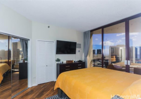 725 Kapiolani Boulevard,Honolulu,Hawaii,96813,3 ベッドルーム ベッドルーム,2 バスルームバスルーム,コンド / タウンハウス,Kapiolani,24,18393817