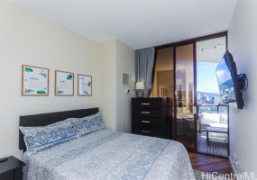 725 Kapiolani Boulevard,Honolulu,Hawaii,96813,3 ベッドルーム ベッドルーム,2 バスルームバスルーム,コンド / タウンハウス,Kapiolani,24,18393817